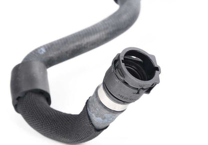 Manguera de la bomba de refrigerante para BMW X5 F85, X6 F86 (OEM 17127850102). Original BMW