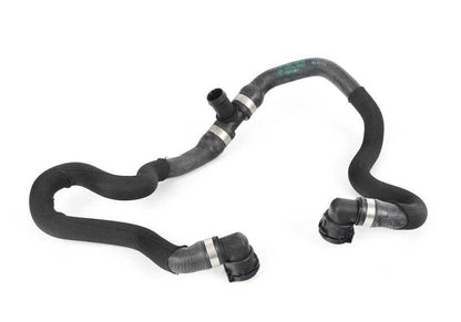 Manguera de refrigeración OEM 17517566393 para BMW F01, F02 (760i, 760Li) con motor N74. Original BMW.