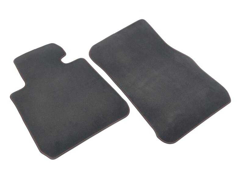 Juego de alfombrillas de terciopelo OEM 51478074063 color naranja para BMW F87N (Serie 2 Coupé M2). Original BMW.