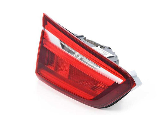 Luz trasera en tapa del maletero izquierda OEM 63217350697 para BMW X1 F48. Original BMW.
