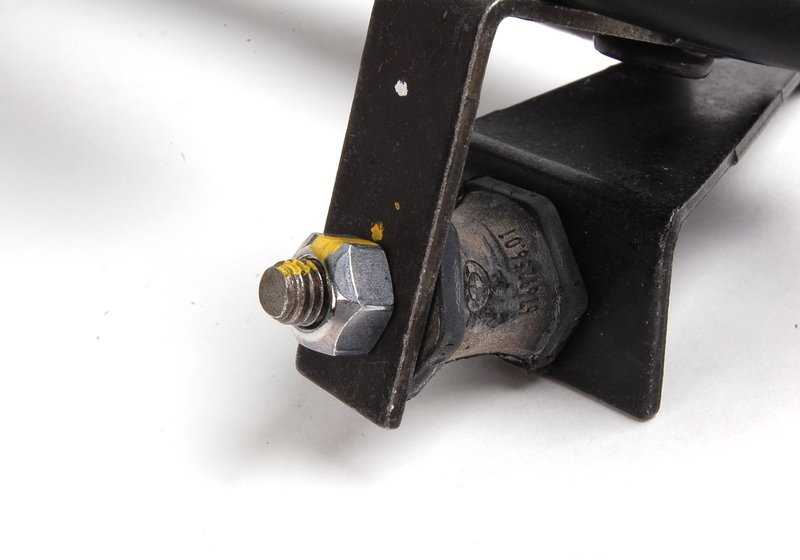 Tubo de presión dirección asistida OEM 32416764725 para BMW E46. Recambio original BMW.