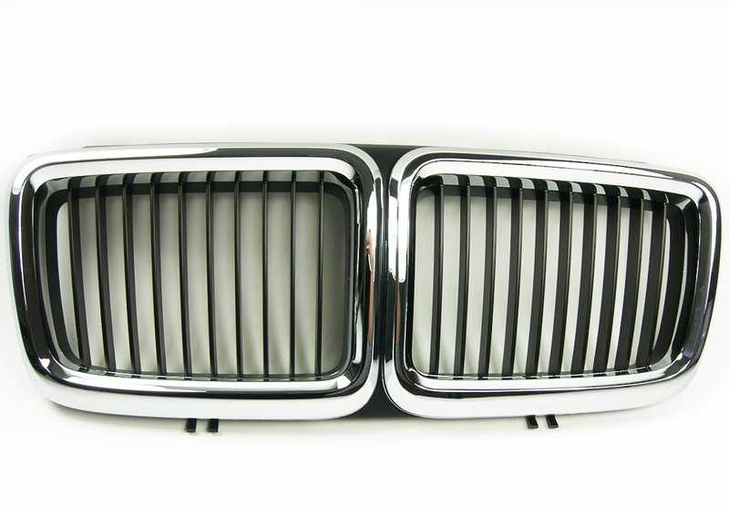 Rejilla decorativa central OEM 51131964863 para BMW E32. Original BMW.