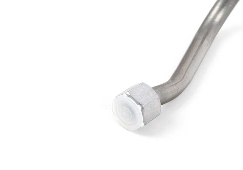 Tubo de aceite del enfriador (ida) OEM 17221707992 para BMW E28. Compatible con versión 5er con cambio automático 4HP22. Original BMW.