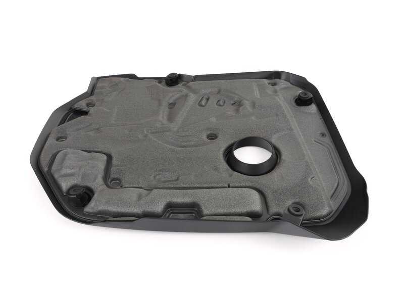 Tampa do motor para BMW G02 (OEM 11128687751). BMW originais.