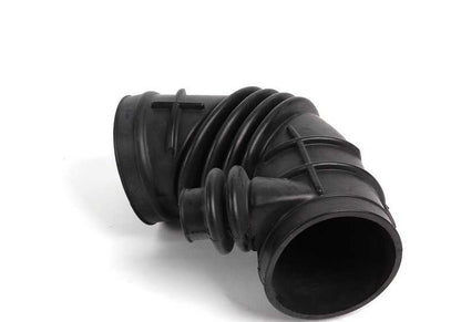 Manguito de admisión de aire OEM 13711726325 para BMW E30. Pieza de unión entre el filtro de aire y el caudalímetro. Compatible con todos los motores del BMW Serie 3 E30. Original BMW.
