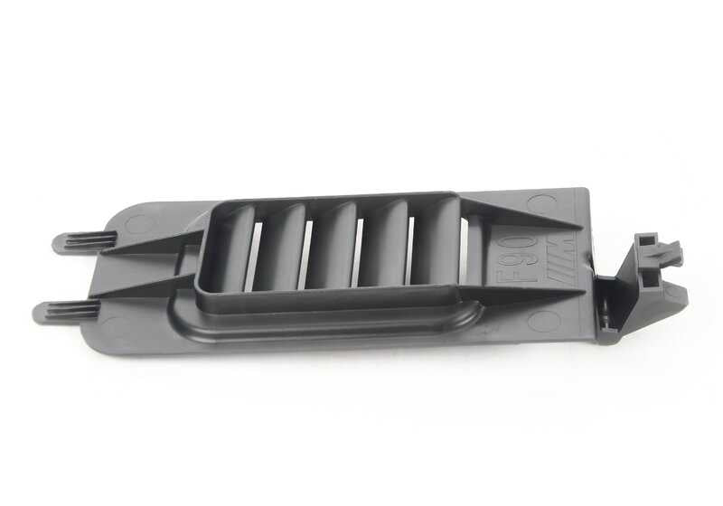 Tapa cubre pasarruedas OEM 51718070703 para BMW G87, G80, G80N, G81, G81N, G82, G82N, G83, G83N, F90, F90N, G90, F91, F92, F93. Original BMW.