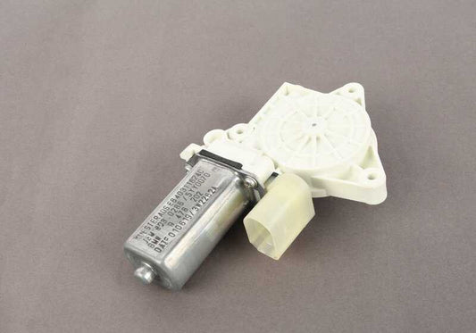 Motor elevalunas derecho OEM 67629478202 para BMW F06, F12, F13. Original BMW.