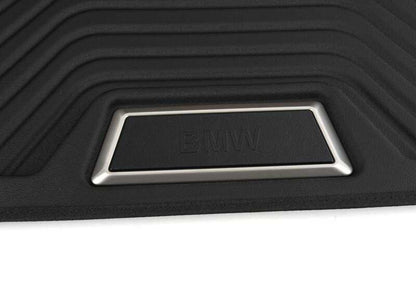 Cubierta embellecedor lateral derecha imprimada OEM 51779464568 para BMW F40, F44. Original BMW.