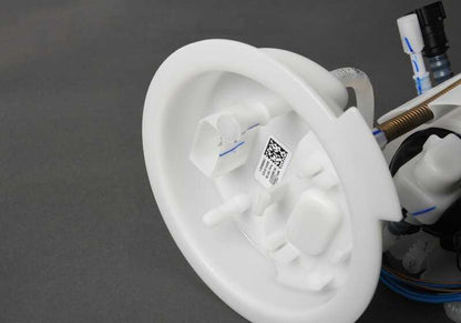 Bomba de combustible OEM 16117300463 para BMW F45, F46, F48, F39, F60. Original BMW.