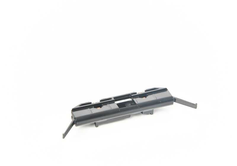 Clip (51137357283) per BMW F90, G30, G31, G11, G12. BMW originale