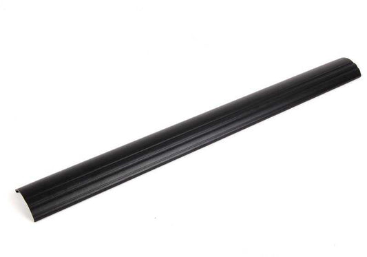 Embellecedor entrada puerta delantera OEM 51478204004 para BMW Serie 5 E39 (520d, 520i) modelos fabricados 1996-2003. Pieza original BMW, color negro.