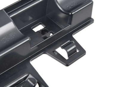 Listón de sujeción del umbral central trasero derecho para BMW F87, F87N (OEM 51778065434). Original BMW.