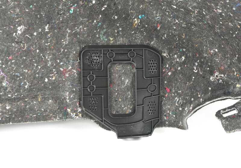 Right boot liner for BMW 5 Series G30, G30N (OEM 51477373582). Original BMW
