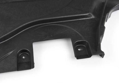 Revestimiento bajo depósito combustible derecho OEM 51757424892 para BMW X5 G05 xDrive45e (2019–2023). Original BMW.