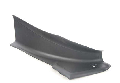 Embellecedor canaleta derecha OEM 51498072904 para BMW F82 M4 CS y M4 GTS. Compatible con modelos: F82 M4 CS (2017-2019) y F82 M4 GTS (2016-2017). Pieza original BMW.