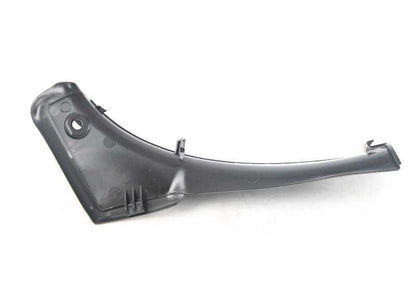 Embellecedor canaleta derecha OEM 51498072904 para BMW F82 M4 CS y M4 GTS. Compatible con modelos: F82 M4 CS (2017-2019) y F82 M4 GTS (2016-2017). Pieza original BMW.