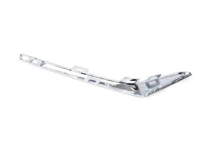 Moldura embellecedora derecha superior OEM 51117471522 para BMW G20, G21, G28. Repuesto exterior original BMW.