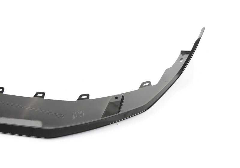 Splitter delantero OEM 51117884933 para BMW X2 U10 M35i xDrive (modelos 81G, 82G, 83G). Accesorio aerodinámico original BMW. Compatible con vehículos fabricados desde 11/2023 hasta 10/2033.