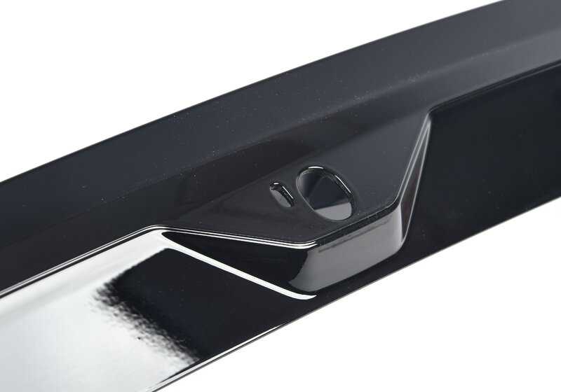 Spoiler per Trunk OEM 51625A310E6 per BMW X2 U10. Colore nero (Schwarz 2), miglioramento estetico e aerodinamico. BMW originale.