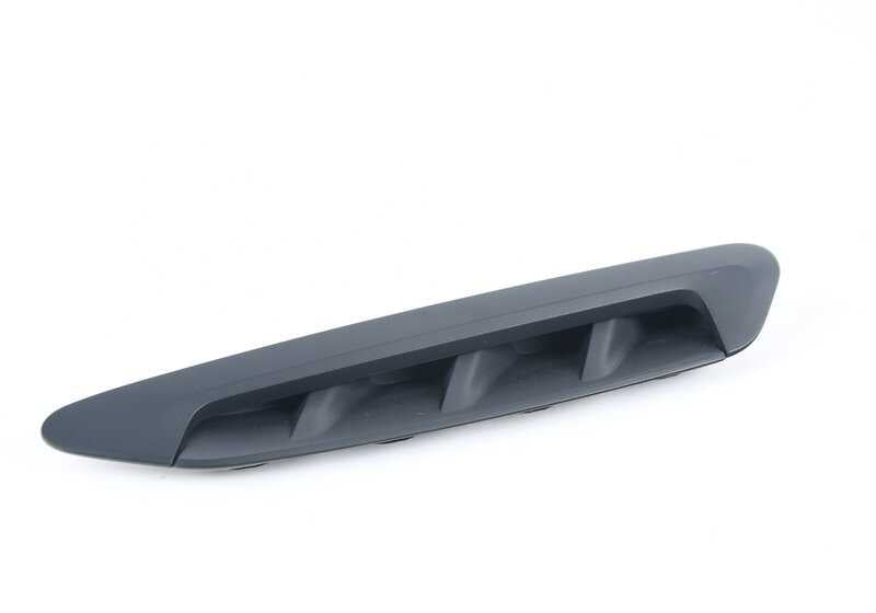 Embellecedor lateral delantero izquierdo OEM 51137418603 para BMW G01, G02. Original BMW.