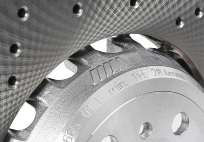 Disco de freno ventilado izquierdo OEM 34112284809 para BMW M2 F87, M3 F80, M4 F82, M4 F83... y más. Original BMW.