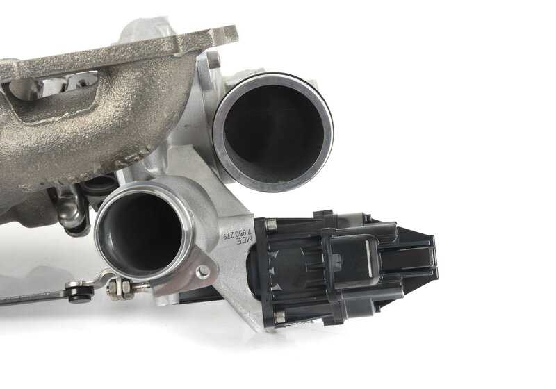 Turbocharger with exhaust manifold for BMW F87N, F80, F80N, F82, F82N, F83, F83N (OEM 11657849651). Original BMW