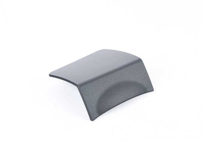 Tapa derecha de la fijación del cubrellamas OEM 51479893016 para BMW X7 G07, G07N. Original BMW.