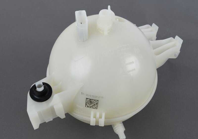Depósito de refrigerante OEM 17135A6A030 para BMW X3 F97 (X3 M Competition) y X3 G01 (M40d). Compatible con todos los modelos indicados. Recambio original BMW.