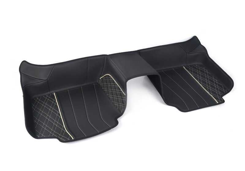 Tappeti esclusivi OEM 51472451765 in nero/beige per BMW G11, G12. Eleganza e adattamento perfetto. BMW originale.