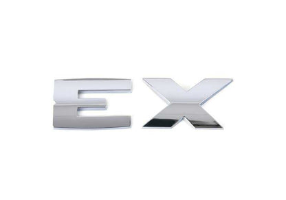 Heckes Emblem "X3 MPA" OEM 51145A261C4 für BMW X3 G01. Originaler BMW -Klebstoff, um das Modell im Kofferraum zu identifizieren. Ideal für Ersatz oder ästhetisches Update. Original BMW.