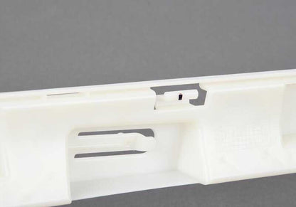 Riel de sujeción izquierdo para BMW F82, F83 (OEM 51778054321). Original BMW