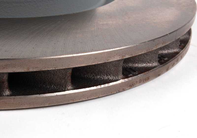 Disco de freno ventilado derecho para BMW Serie 3 E46 (OEM 34112229530). Original BMW