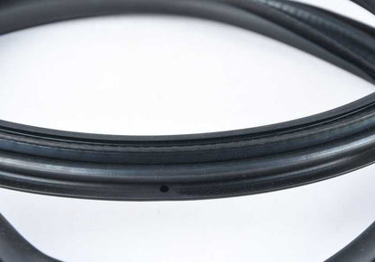 Protector de borde de puerta trasera OEM 51727303967 para BMW F30, F80. Original BMW.