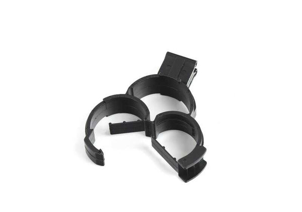 Soporte para manguera OEM 17123417852 para BMW F20, F21, F22, F23, F30, F31, F34, G20, G21, F32, F33, F36, F90, G30, G31, G32, F04, G11, G12, F91, F92, F93, G14, G15, G16, E83, G01, F97, G02, F98, E70, F15, G05, E71, F16, G06, G07, G29. Original BMW.