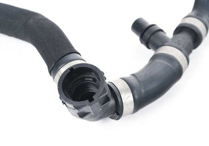 Tubería de retorno del refrigerante OEM 17129894760 para BMW G01, G02. Original BMW.