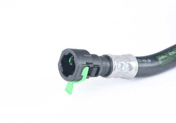 Tubería de retorno del enfriador de aceite de la transmisión OEM 17222284698 para BMW F87, F80, F82, F83. Original BMW.