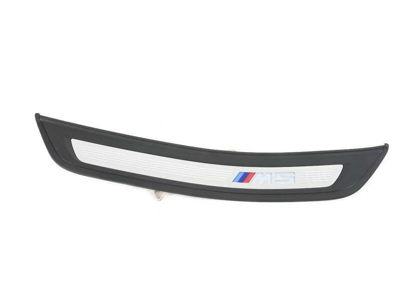 Rear right illuminated threshold cover for BMW F90, F90N (OEM 51478061072). Original BMW.