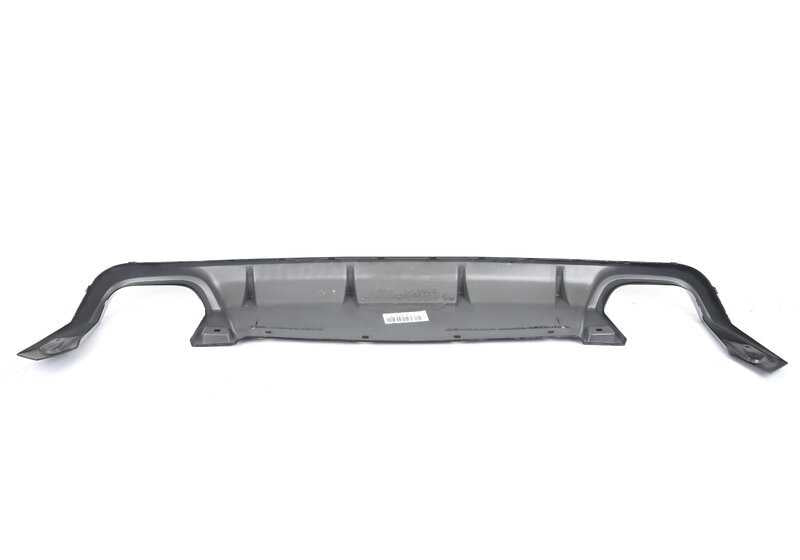 Moldura inferior del parachoques trasero OEM 51125A09293 para BMW U11, U12. Original BMW.