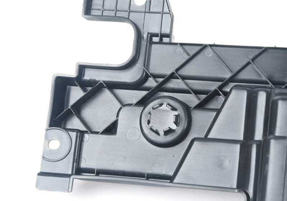 Soporte lateral derecho maletero OEM 51477439386 para BMW X3 G01, F97, G01N, F97N y X4 G02, F98, G02N, F98N. Pieza original BMW.