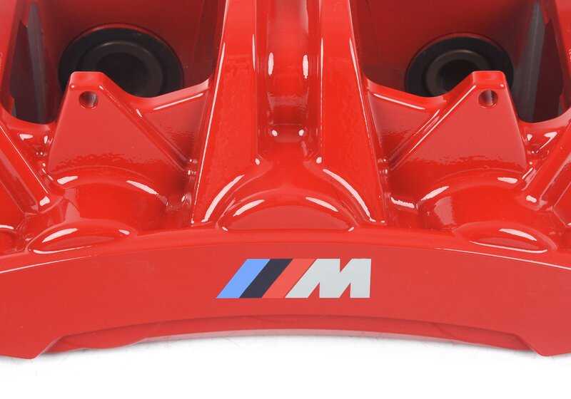 Alloggiamento del morsetto del freno rosso sinistro per BMW G87, G80, G81, G82, G83, F90N, F91, F92, F93 (OEM 34109501997). BMW originale
