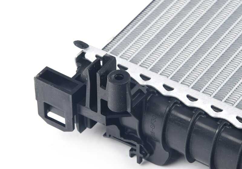 Radiador de refrigeración OEM 17115A3F238 para BMW X5 G05, G05N, X6 G06, G06N, X7 G07, G07N. Original BMW.