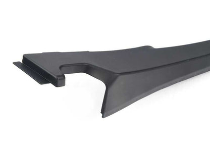 Cubierta marco ventanilla puerta delantera derecha OEM 51337384930 para BMW F90, G30, G31. Original BMW.