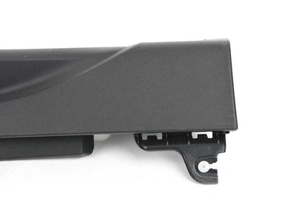 Revestimiento lateral izquierdo para BMW F48, F48N (OEM 51777332327). Original BMW