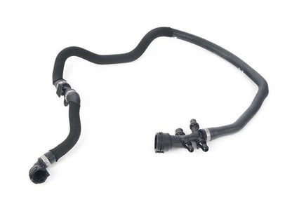 Manguera de expansión a bomba de agua OEM 17128514220 para BMW F15, F16. Original BMW.