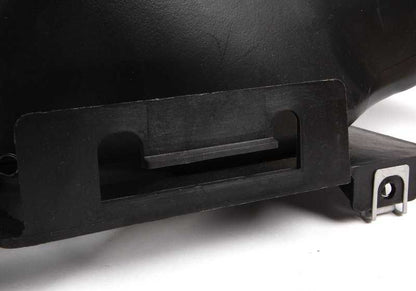 Conducto de refrigeración de freno delantero derecho OEM 51717896408 para BMW E46. Original BMW.