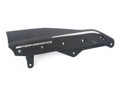 Embellecedor lateral M Performance de carbono derecho OEM 51195A270F2 para BMW Serie 2 G42 con paquete M o aerodinámico. Mejora estética deportiva. Original BMW.