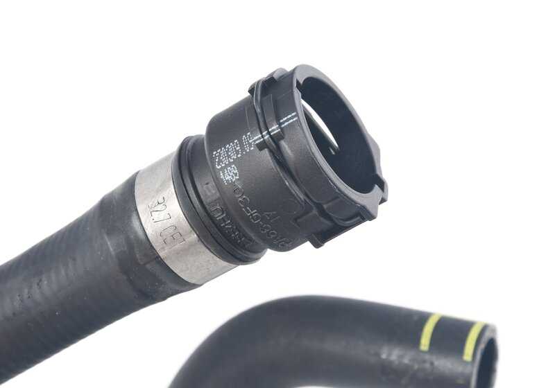 Soupchoir Radian à Vessel d'extension OEM 64216939219 pour BMW E85, E86 Z4 2.0i, 2.5i, 2.5SI (2005-2008). Connectez le radiateur avec le navire d'extension. BMW d'origine.