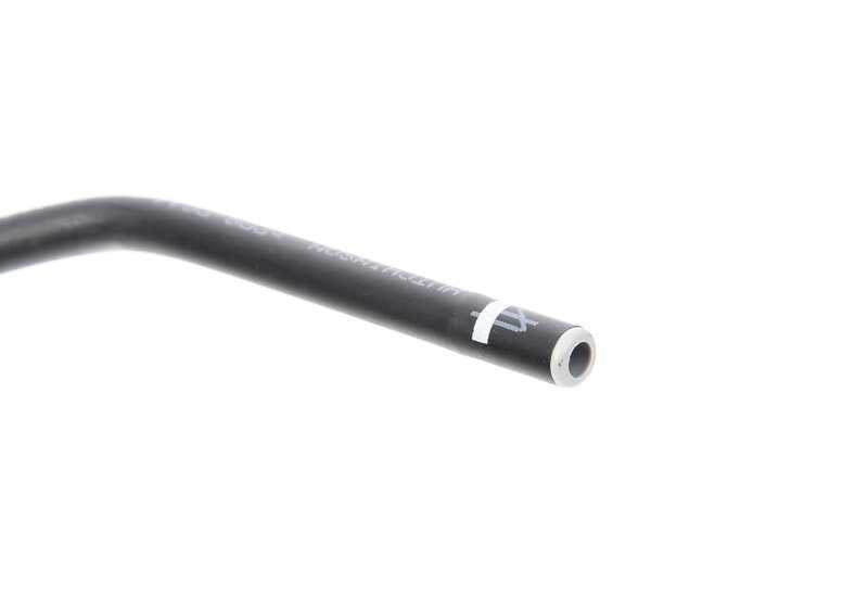 Tubo de compensación para BMW X5 F95, Serie X6 F96 (OEM 17128071770). Original BMW.