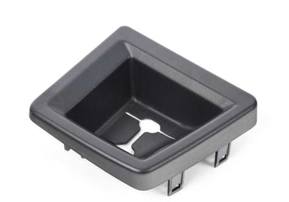 Tapa embellecedora anilla de amarre derecha OEM 51477939750 para BMW X5 G05 y X5 M F95 (todos los modelos compatibles). Color negro. Original BMW.