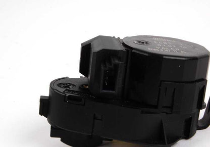 Motor de compuerta aire pies OEM 64116935440 para BMW E39, E53. Controla el flujo de aire hacia los pies. Recambio original BMW.